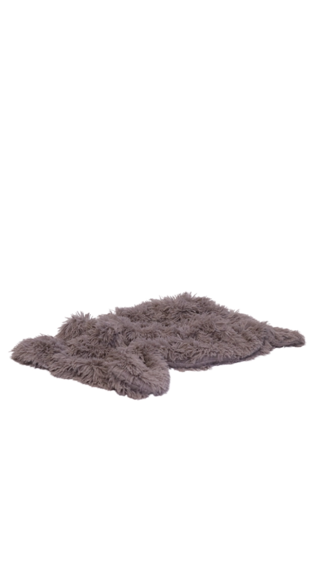 Long-Fur Flokati IREMIA Dog Blanket - Medium 70x70cm - Soft Calming Warm - Image 4